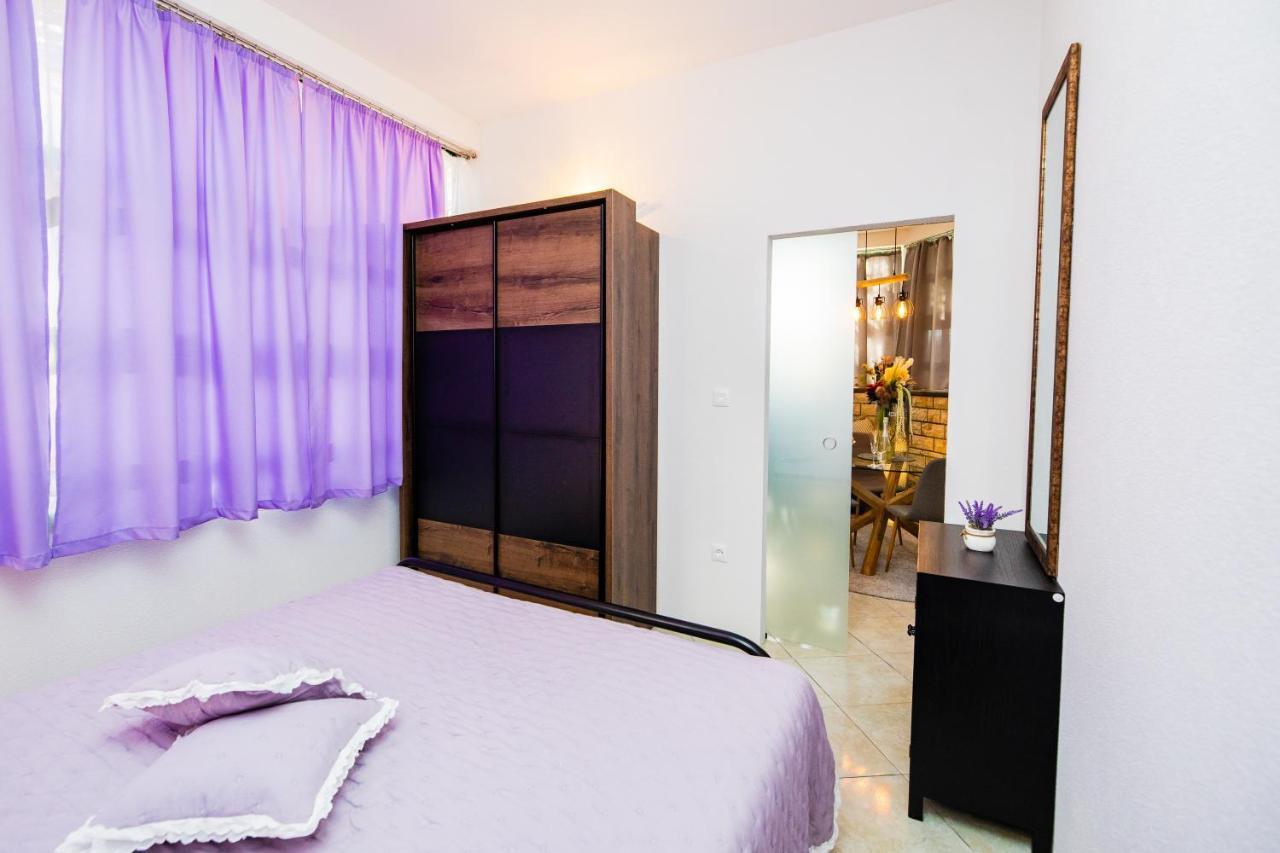 Glicinia Apartment Sibenik Bagian luar foto